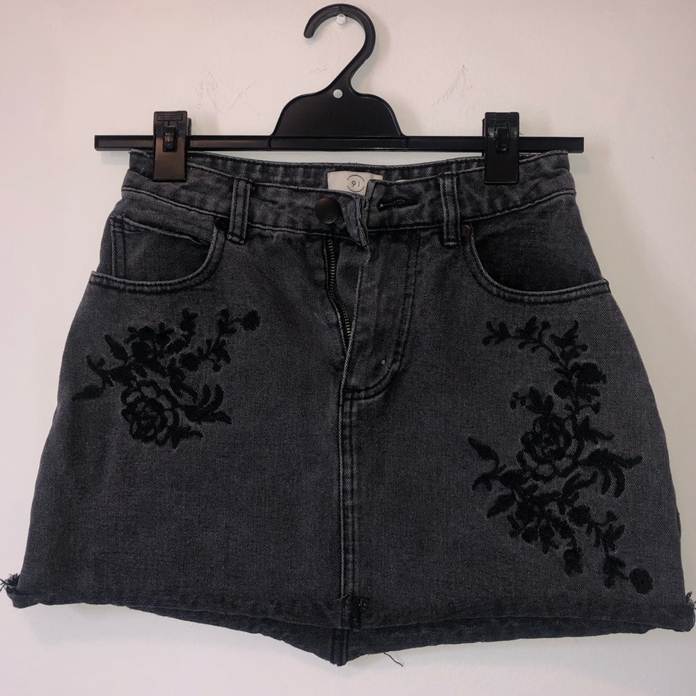 • COTTON ON MINI DENIM SKIRT • - Picture 1 of 3